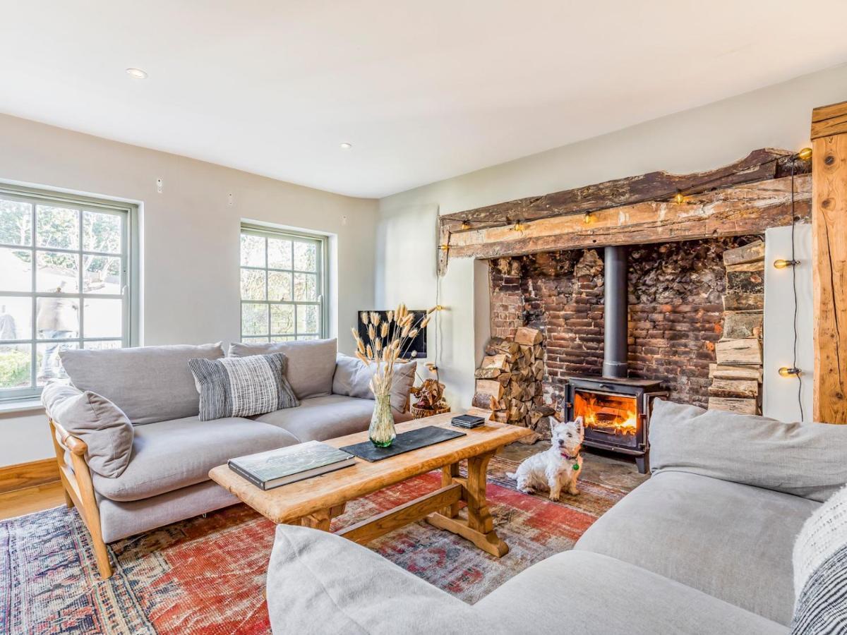 Pass The Keys Charming Downland Cottage Чичестер Экстерьер фото