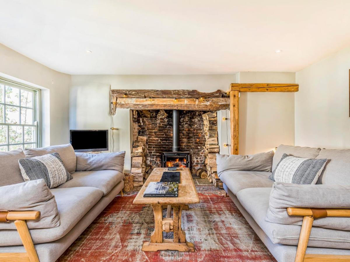 Pass The Keys Charming Downland Cottage Чичестер Экстерьер фото