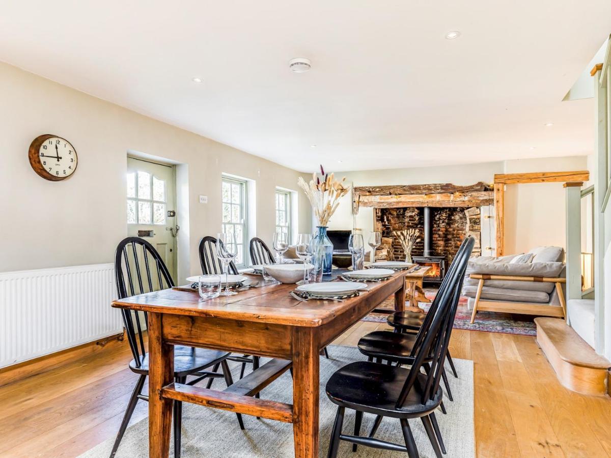 Pass The Keys Charming Downland Cottage Чичестер Экстерьер фото
