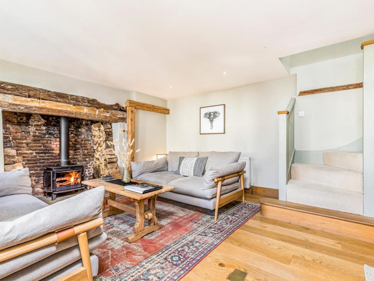 Pass The Keys Charming Downland Cottage Чичестер Экстерьер фото