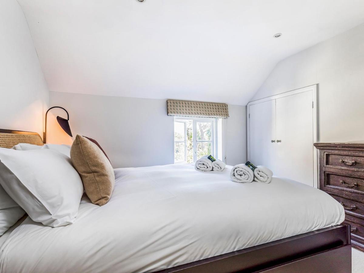 Pass The Keys Charming Downland Cottage Чичестер Экстерьер фото