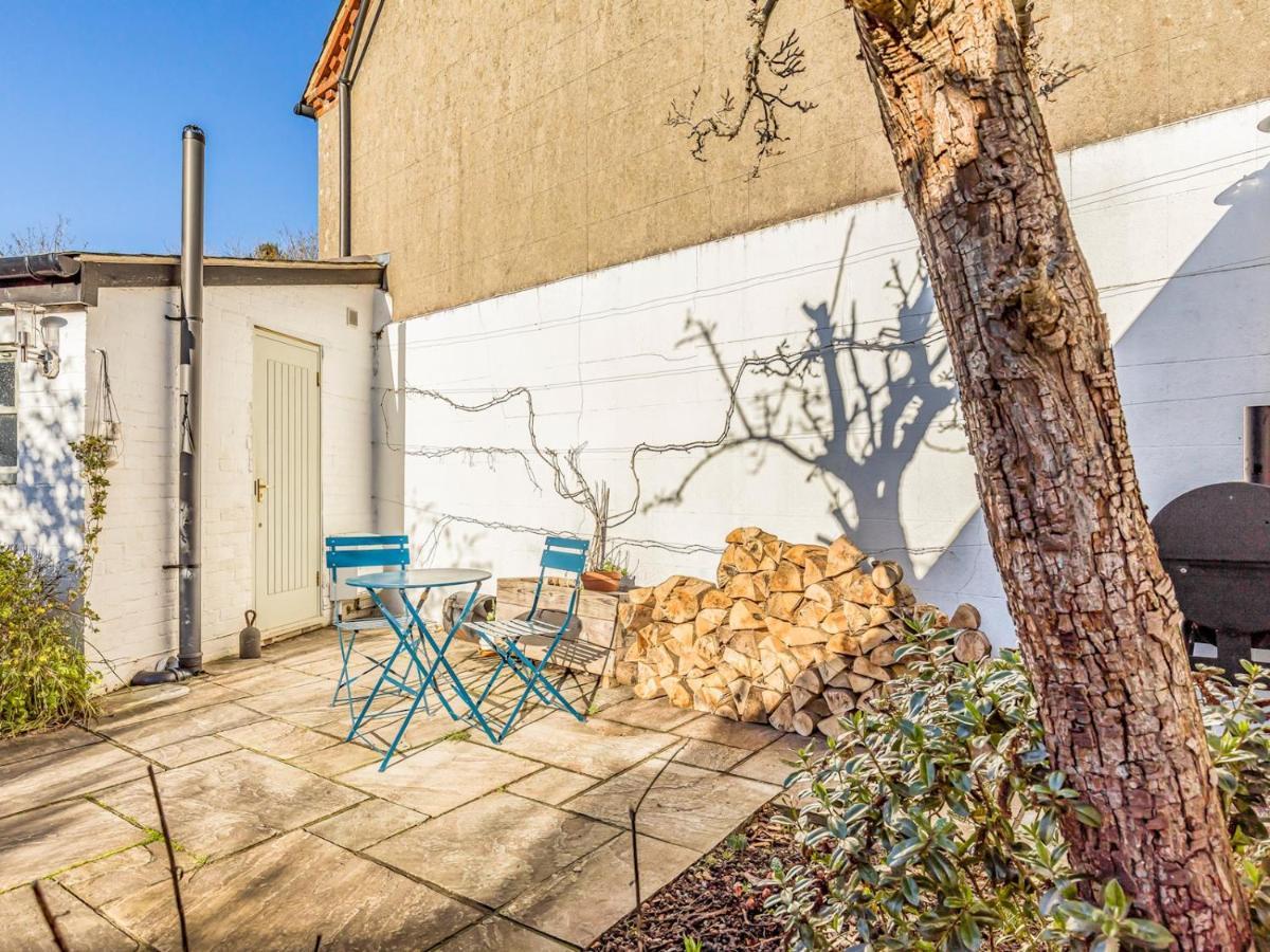 Pass The Keys Charming Downland Cottage Чичестер Экстерьер фото