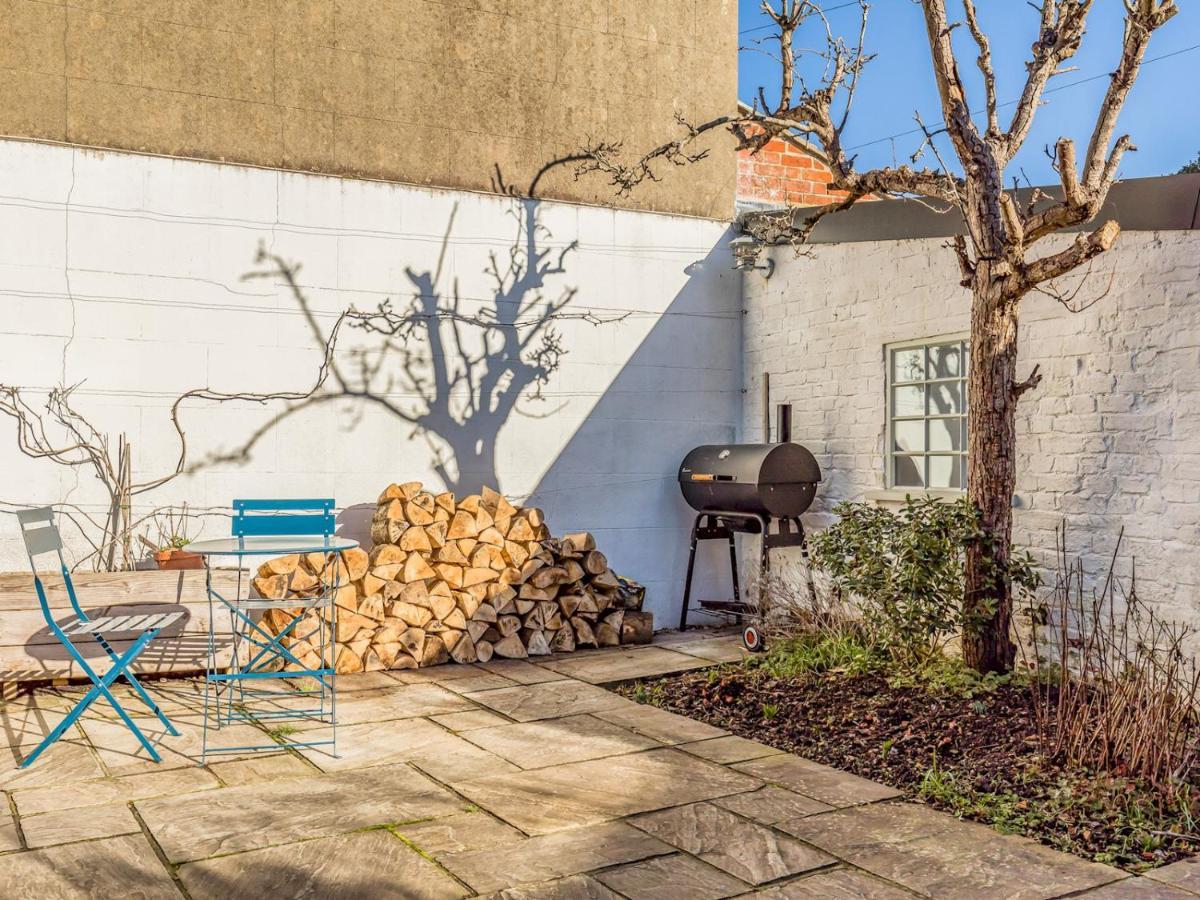 Pass The Keys Charming Downland Cottage Чичестер Экстерьер фото